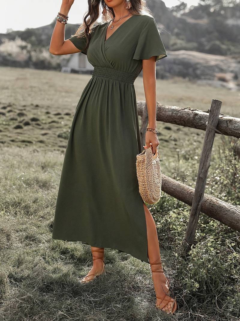 Helma – Elegantes Kurzarmkleid Mit Chorkragen
