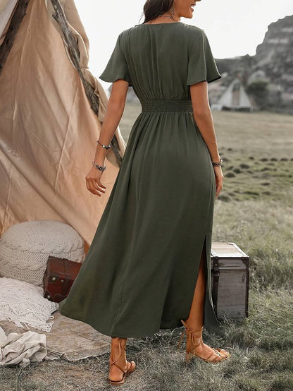 Helma – Elegantes Kurzarmkleid Mit Chorkragen