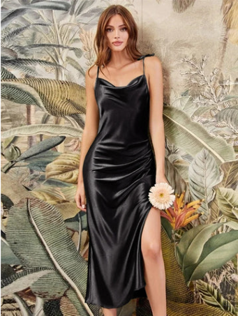 Eike - Salbeigrünes Maxikleid Aus Satin Mit Kuhhalsriemen